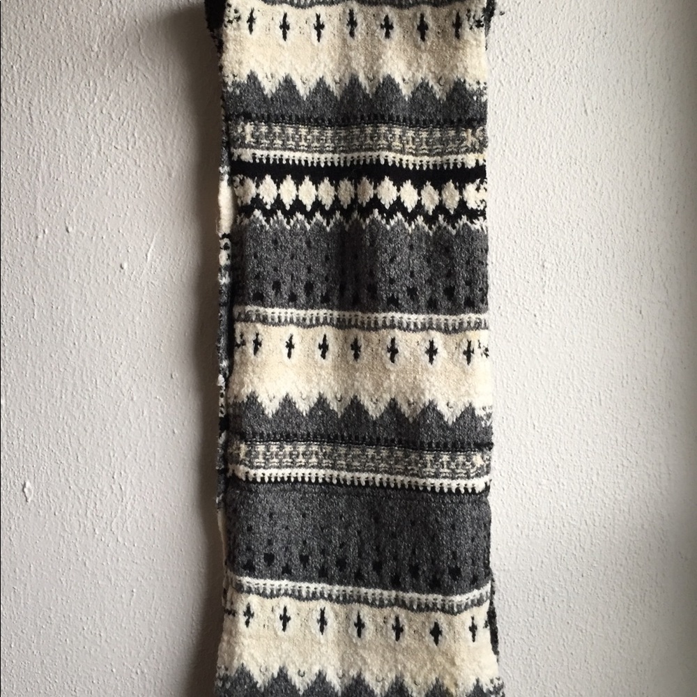 Thick American Eagle infinity scarf